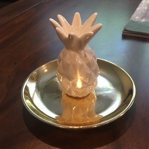 White and Gold Pineapple Ring Holder